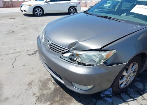 2005 Toyota Camry Xle V6 из США, поврежденный, VIN 4T1BF32KX5U611799